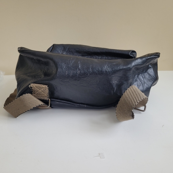 Vintage Bugs Bunny Leather Backpack Black - Picture 7 of 11